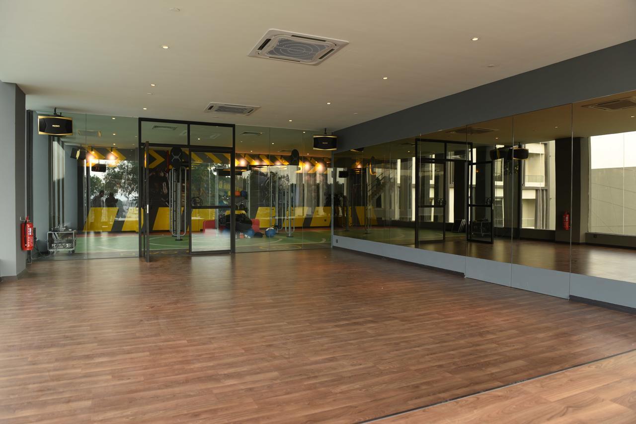 Vangohh Eminent Hotel & Spa Bukit Mertajam Exterior photo