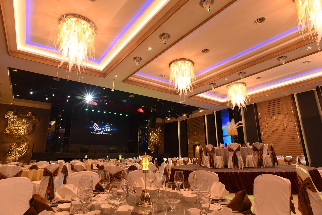 Vangohh Eminent Hotel & Spa Bukit Mertajam Exterior photo